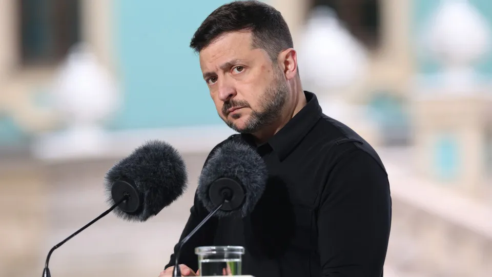 Zelensky exige medidas para confiscar petróleo da "frota fantasma" russa