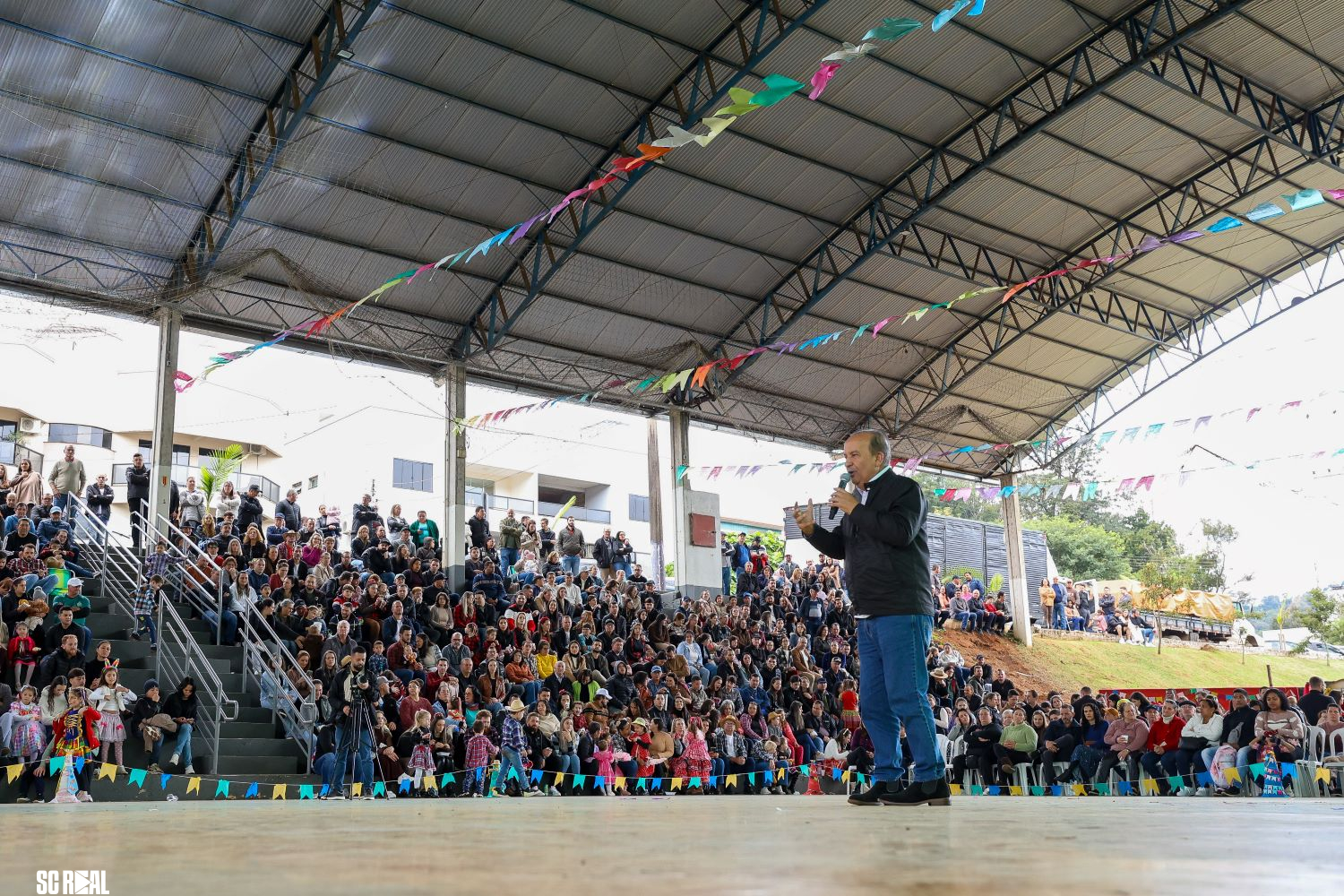 Em Quilombo, governador autoriza R$ 20 milhões em recursos do Governo do Estado para obras de infraestrutura, habitação e proteção e defesa civil