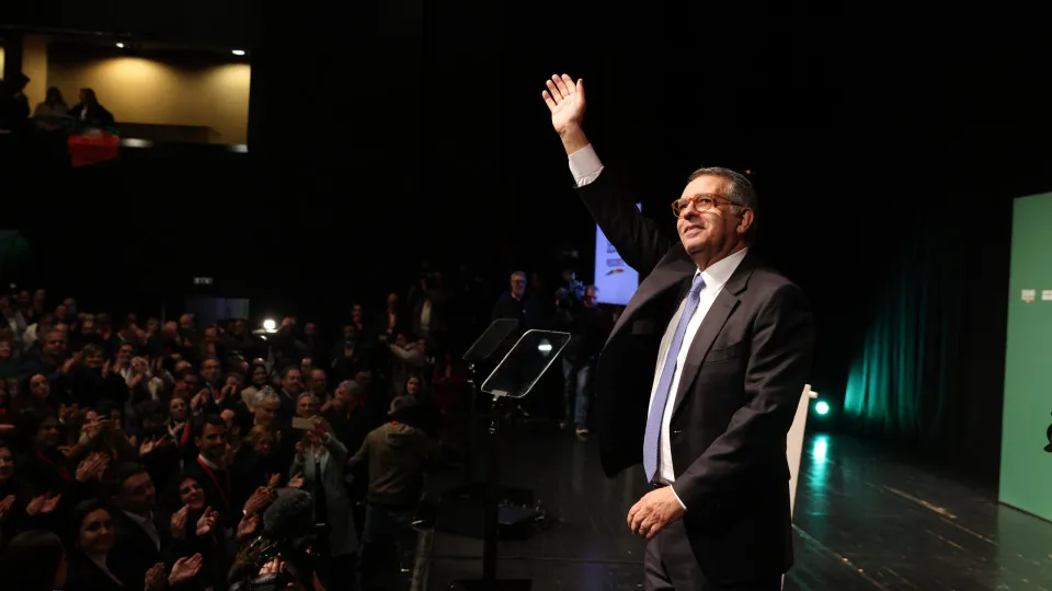 Seguro avisa que "é preciso acudir", mas "culpa não pode morrer solteira"