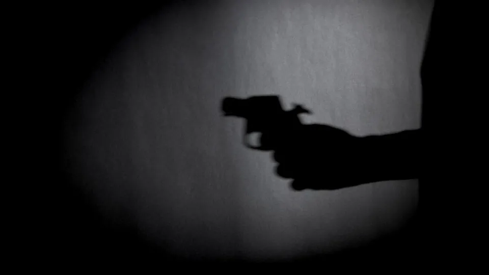 Mulher despedida monta emboscada para reclamar milhares aos patrões