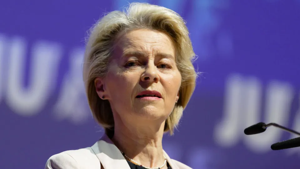 Irão. Comissão Europeia pede "trabalho árduo" contra escalada do conflito