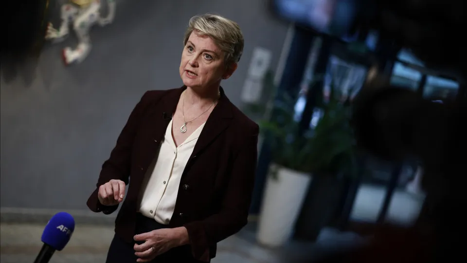 Reino Unido avalia opções para retirar cidadãos ameaçados por ataques